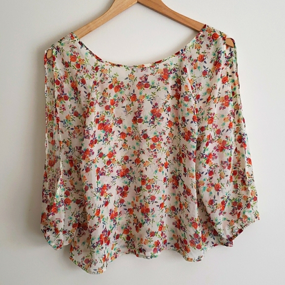 Flowy Summer Top - Picture 6 of 6